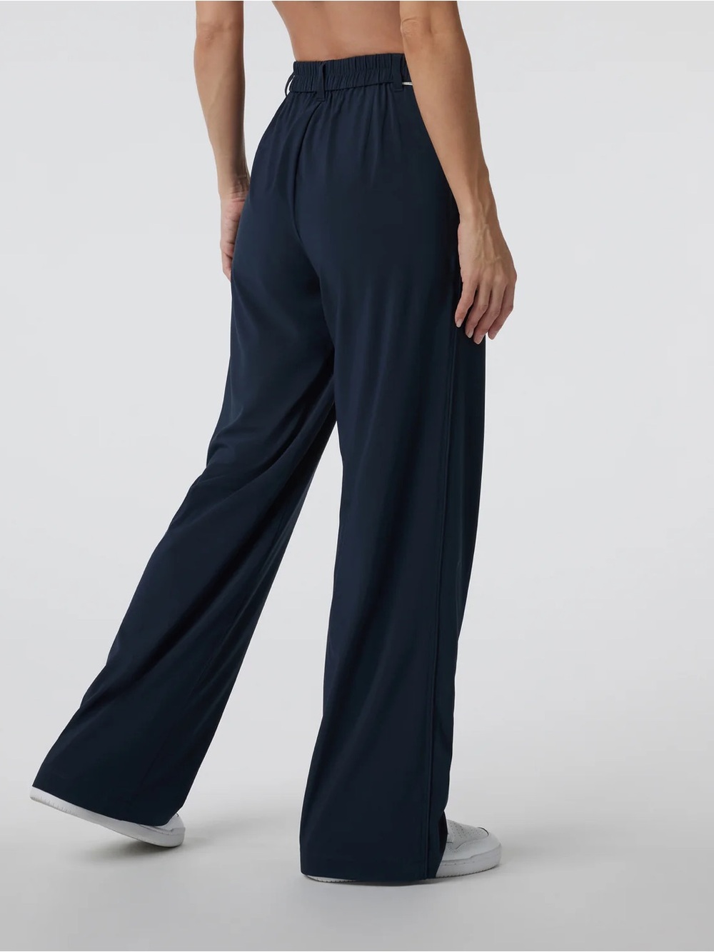 Vuori Navy Wide-Leg High-Rise Trousers - Picture 3 of 3